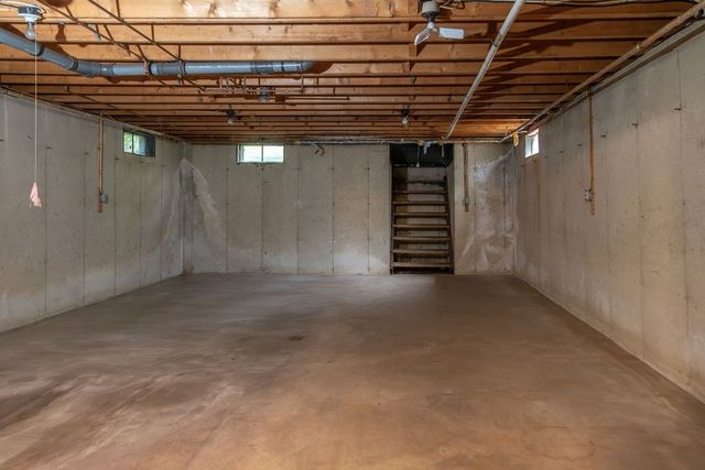 49 Harlow Drive, Amherst, MA 01002