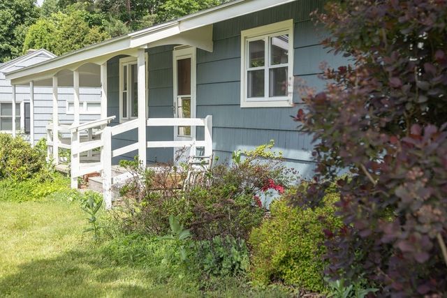 49 Harlow Drive, Amherst, MA 01002