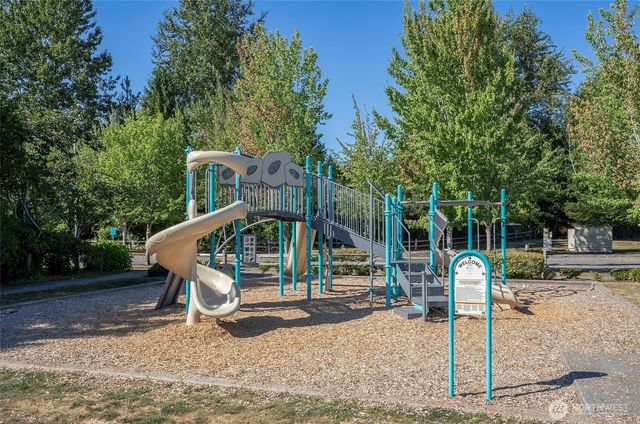4020 Tribute Avenue E, Fife, WA 98424