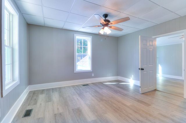 65 Duckpond Rd, Gruetli Laager, TN 37339