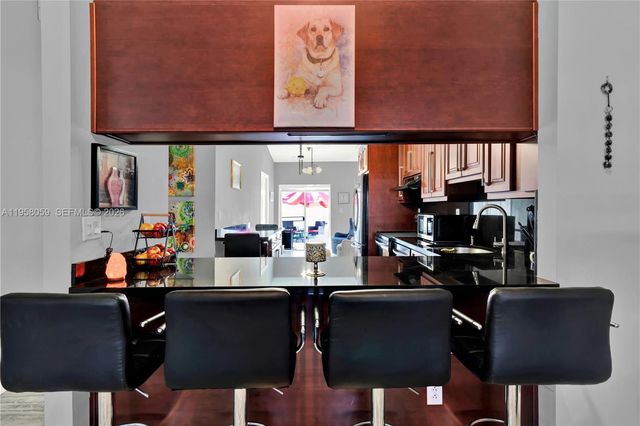 7462 W 29th Way, Hialeah, FL 33018