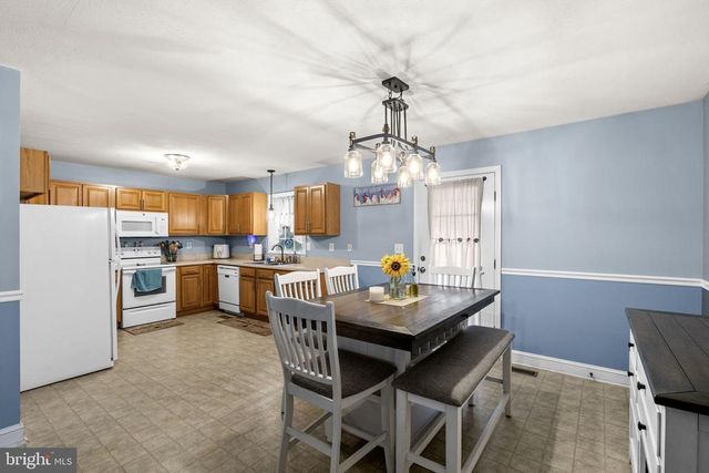 31185 PRICE RD, Locust Grove, VA 22508