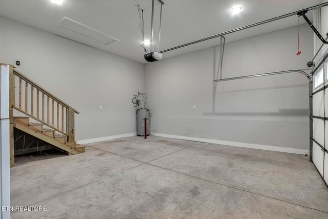 5602 Old Niles Ferry Pike, Greenback, TN 37742