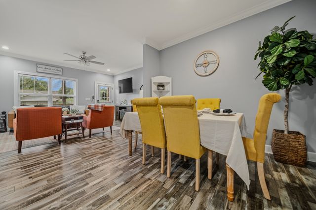 112 Holland Dr, Burns, TN 37029