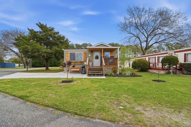 1413 Circle Dr., North Myrtle Beach, SC 29582