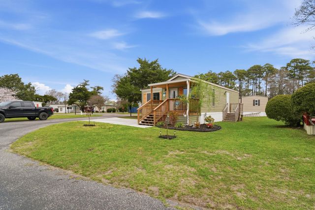 1413 Circle Dr., North Myrtle Beach, SC 29582