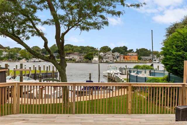 12 Bayview Avenue, Islip, NY 11751