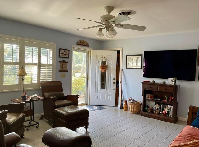 1661 SE 14th Street, Stuart, FL 34996