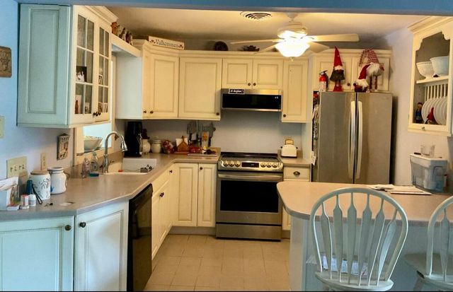 1661 SE 14th Street, Stuart, FL 34996