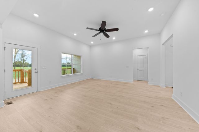 232 Dugout Road, Summertown, TN 38483