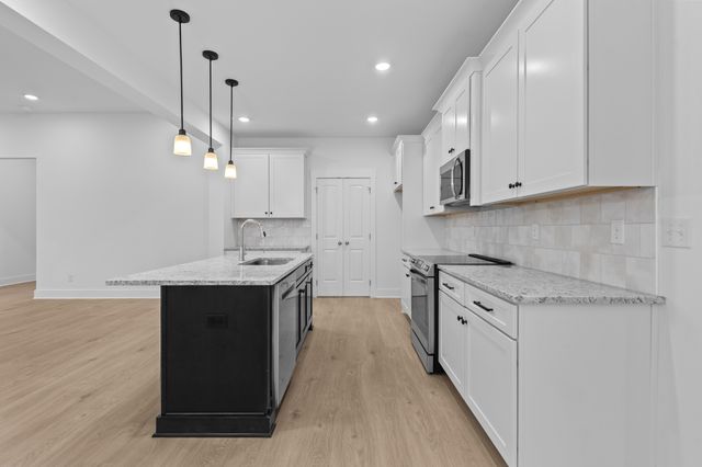 232 Dugout Road, Summertown, TN 38483