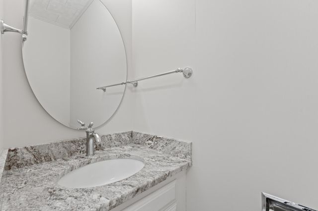 621 6th Street SW, Rochester, MN 55902