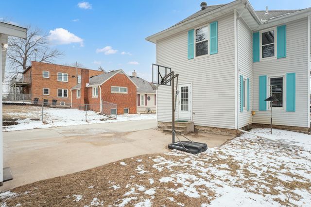 621 6th Street SW, Rochester, MN 55902