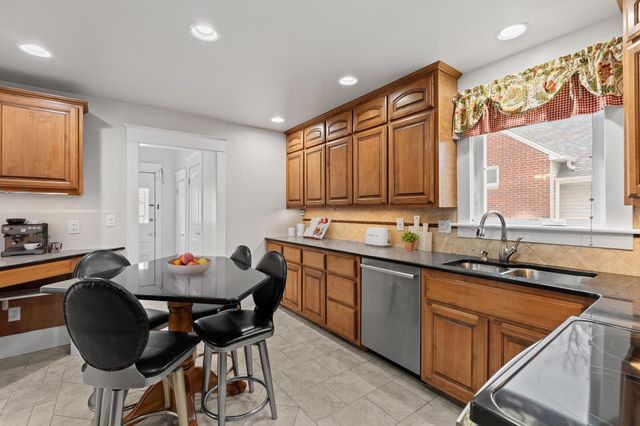 621 6th Street SW, Rochester, MN 55902