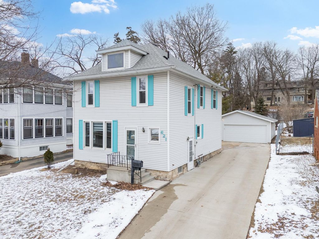 621 6th Street SW, Rochester, MN 55902