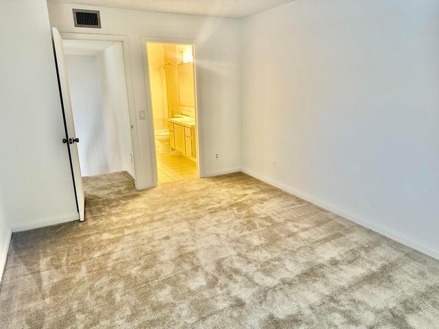 50 Essex Court D, Royal Palm Beach, FL 33411