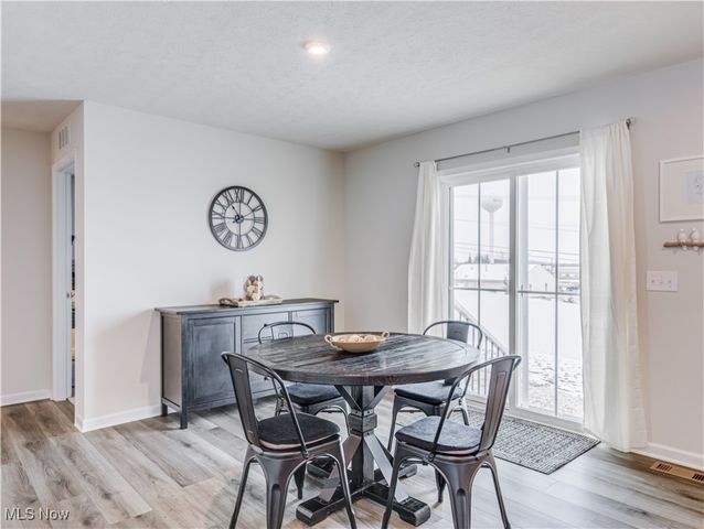 194 Captain Trail, Seville, OH 44273