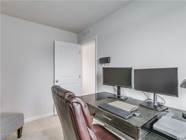 194 Captain Trail, Seville, OH 44273