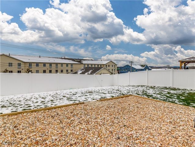 194 Captain Trail, Seville, OH 44273