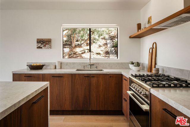4020 Division Street, Los Angeles, CA 90065