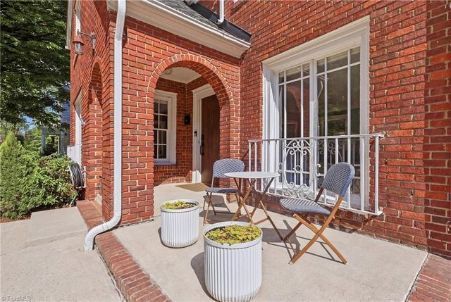 210 Edgedale Drive, High Point, NC 27262