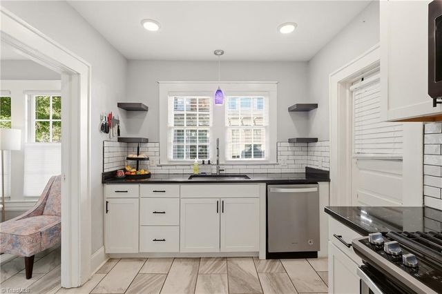 210 Edgedale Drive, High Point, NC 27262