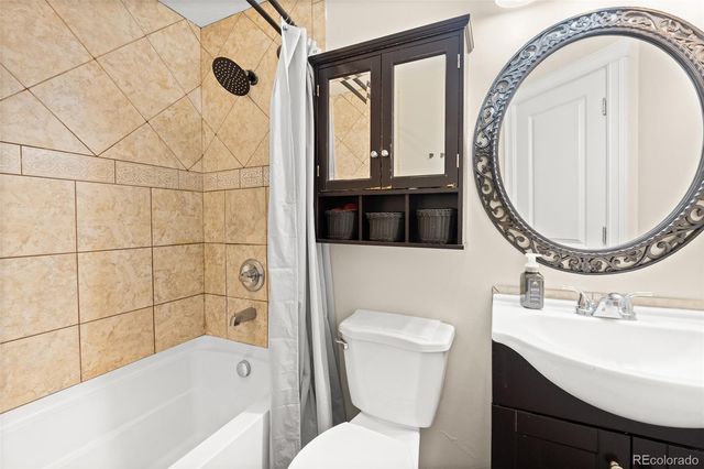 563 Kenai Court, Windsor, CO 80550