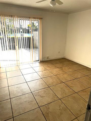 6713 SW 112th Ct, Miami, FL 33173