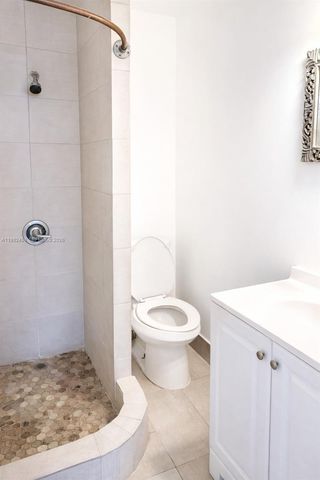 6713 SW 112th Ct, Miami, FL 33173