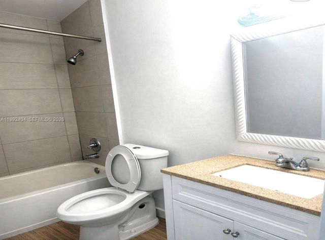 6713 SW 112th Ct, Miami, FL 33173