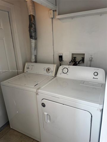 6713 SW 112th Ct, Miami, FL 33173