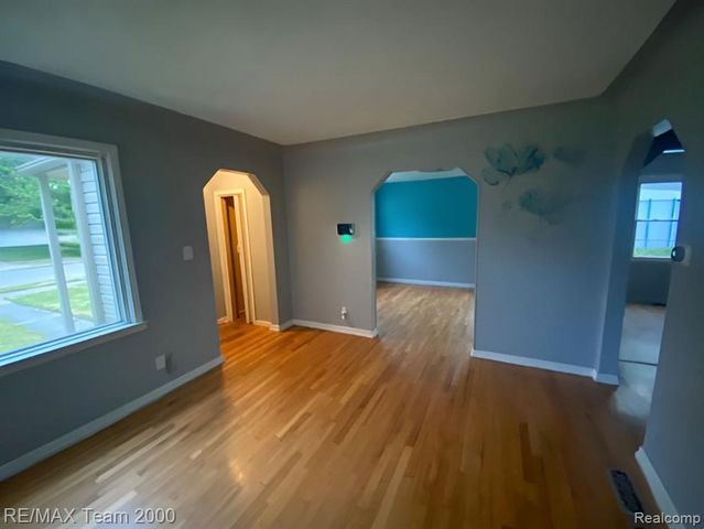 25270 Ford Street, Roseville, MI 48066