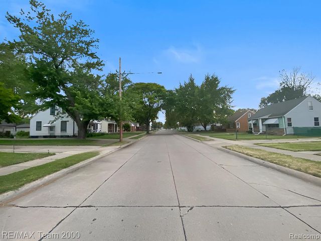 25270 Ford Street, Roseville, MI 48066