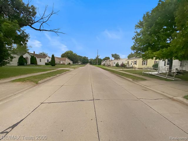 25270 Ford Street, Roseville, MI 48066