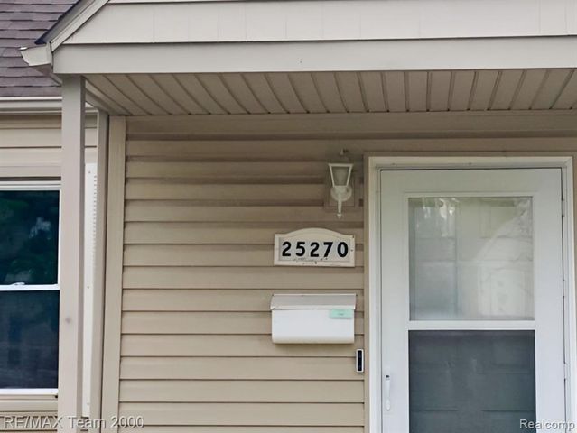 25270 Ford Street, Roseville, MI 48066