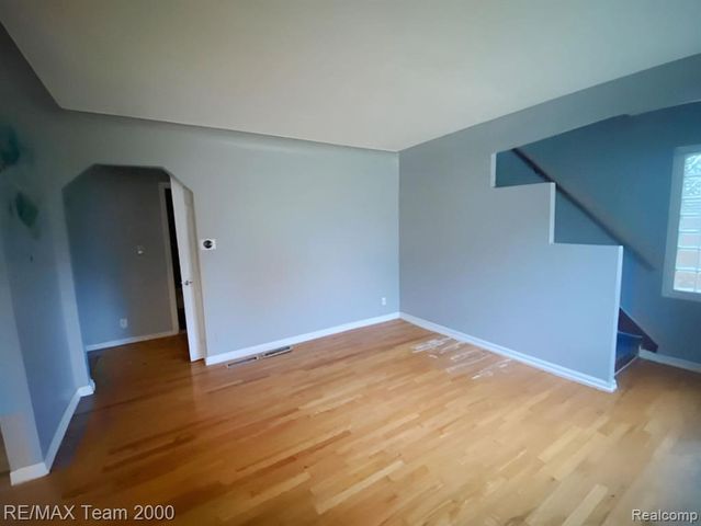 25270 Ford Street, Roseville, MI 48066