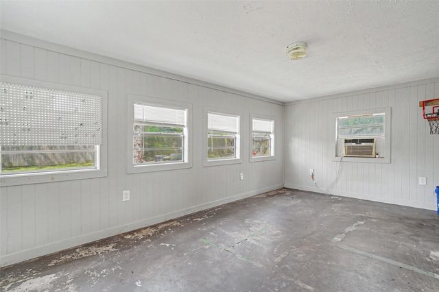 11607 Sagehurst Lane, Houston, TX 77089