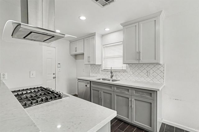 11607 Sagehurst Lane, Houston, TX 77089