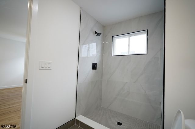 728 Seaport Dr, Elizabeth City, NJ 07201