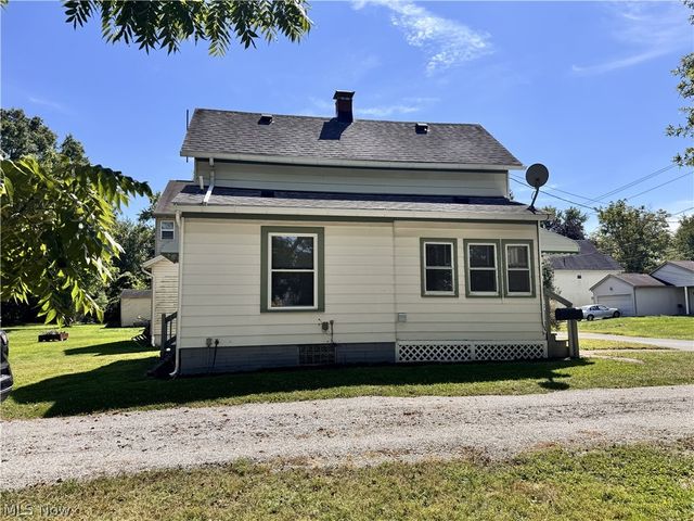 301 Bell Street, Barberton, OH 44203