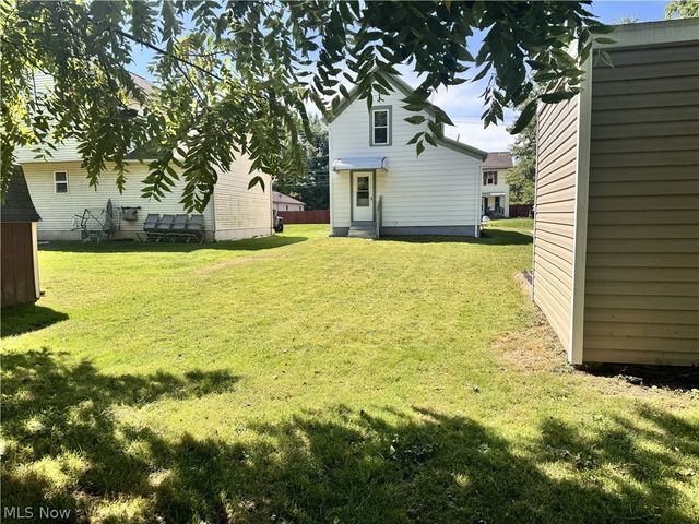 301 Bell Street, Barberton, OH 44203