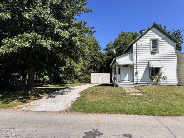 301 Bell Street, Barberton, OH 44203