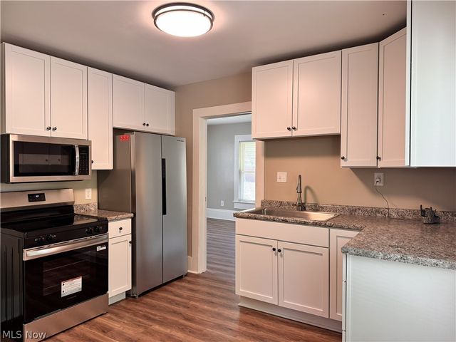 301 Bell Street, Barberton, OH 44203