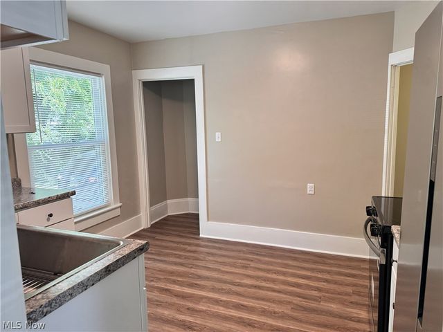 301 Bell Street, Barberton, OH 44203