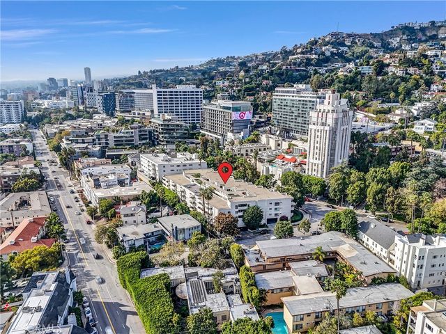 8400 De Longpre 212, West Hollywood, CA 90069