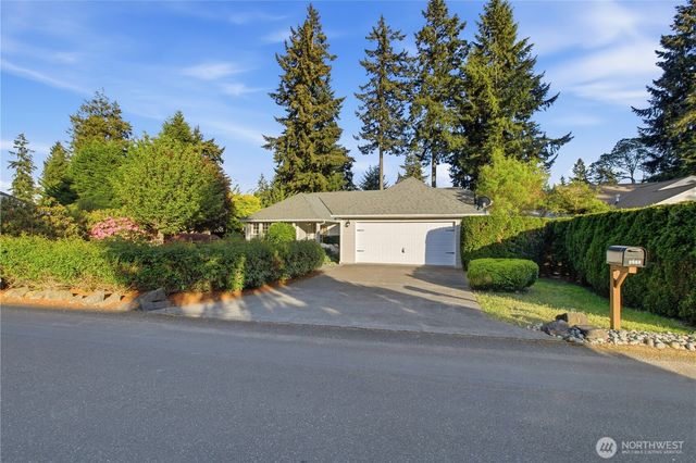 9216 78th Street SW, Tacoma, WA 98498
