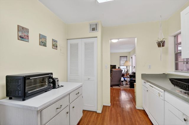 4 N Greenway Vlg Village N 206, Royal Palm Beach, FL 33411