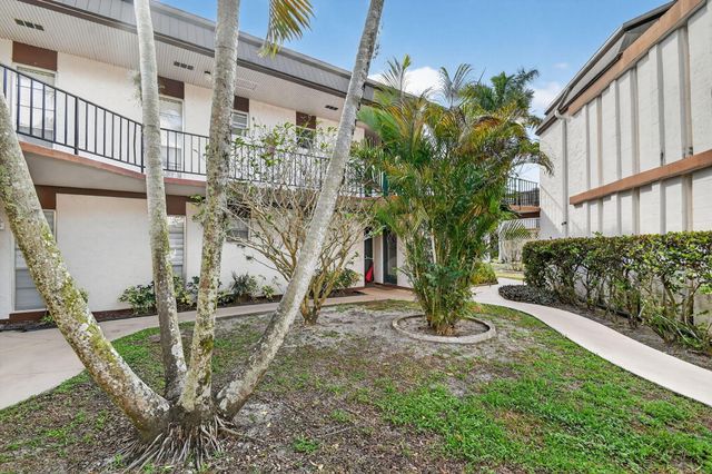 4 N Greenway Vlg Village N 206, Royal Palm Beach, FL 33411
