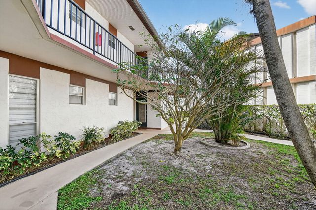 4 N Greenway Vlg Village N 206, Royal Palm Beach, FL 33411
