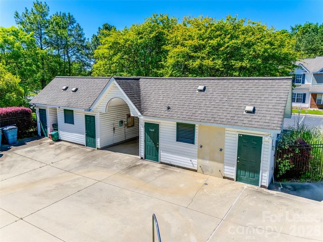 14139 Tranters Creek Lane, Charlotte, NC 28273